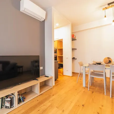 Città Studi Functional Flat *
